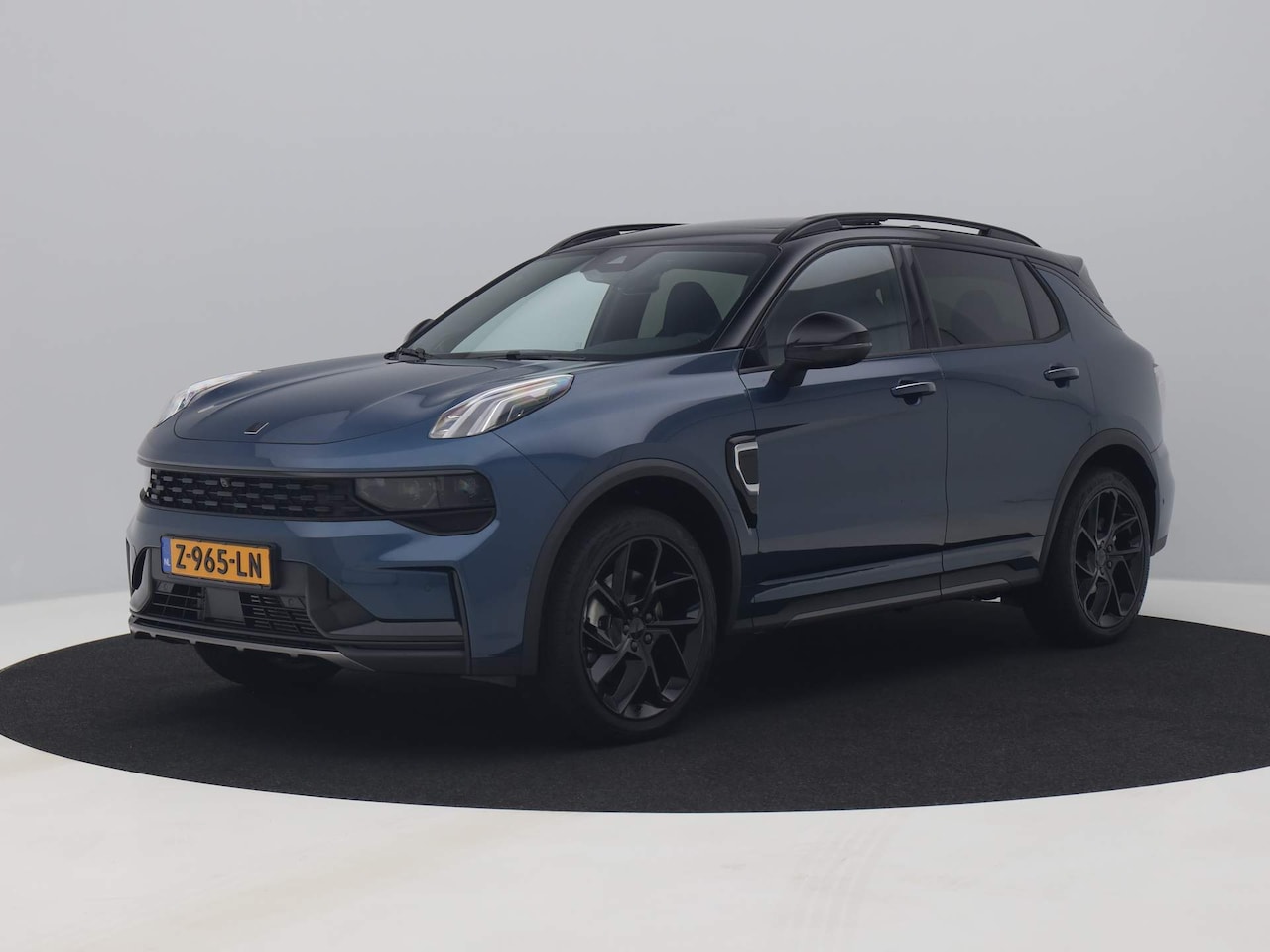 Lynk & Co 01 - NEW | 1.5 Plug-in Hybrid | 360° | BLACK | ZWARTE HEMEL | TREKHAAK | NLD AUTO | FACELIFT - AutoWereld.nl