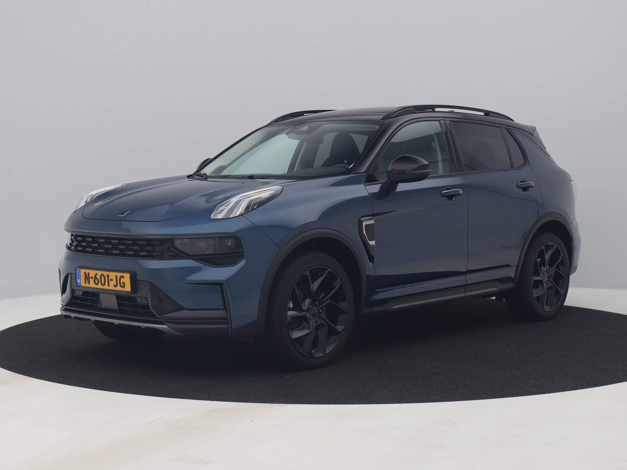 Lynk & Co 01 - 1.5 Plug-in Hybrid | NLD AUTO | BLACK | VOL LEDER - AutoWereld.nl