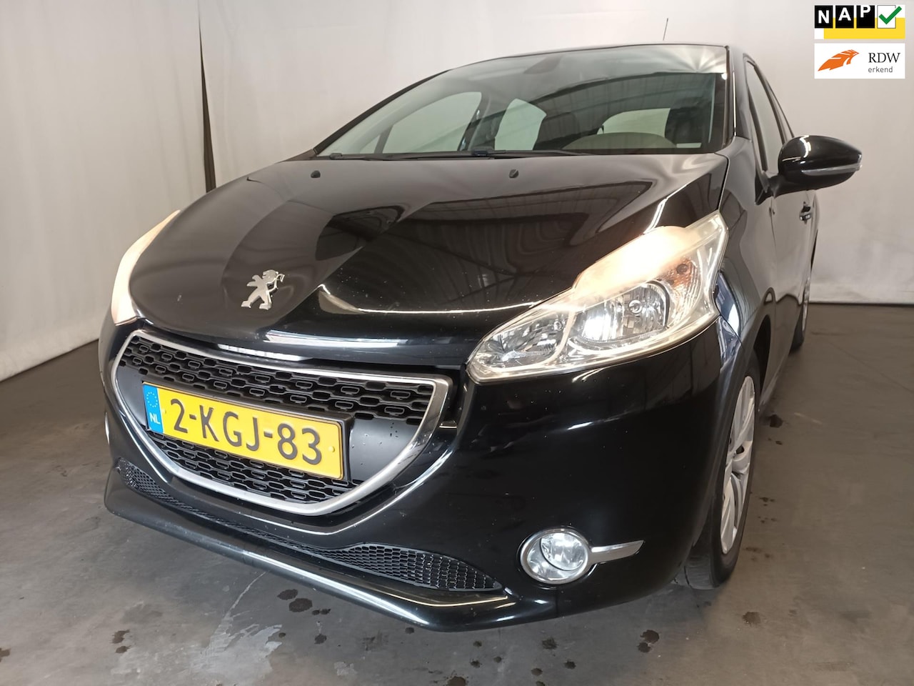 Peugeot 208 - 1.2 VTi Envy OLIE VERBRUIK!!! - AutoWereld.nl