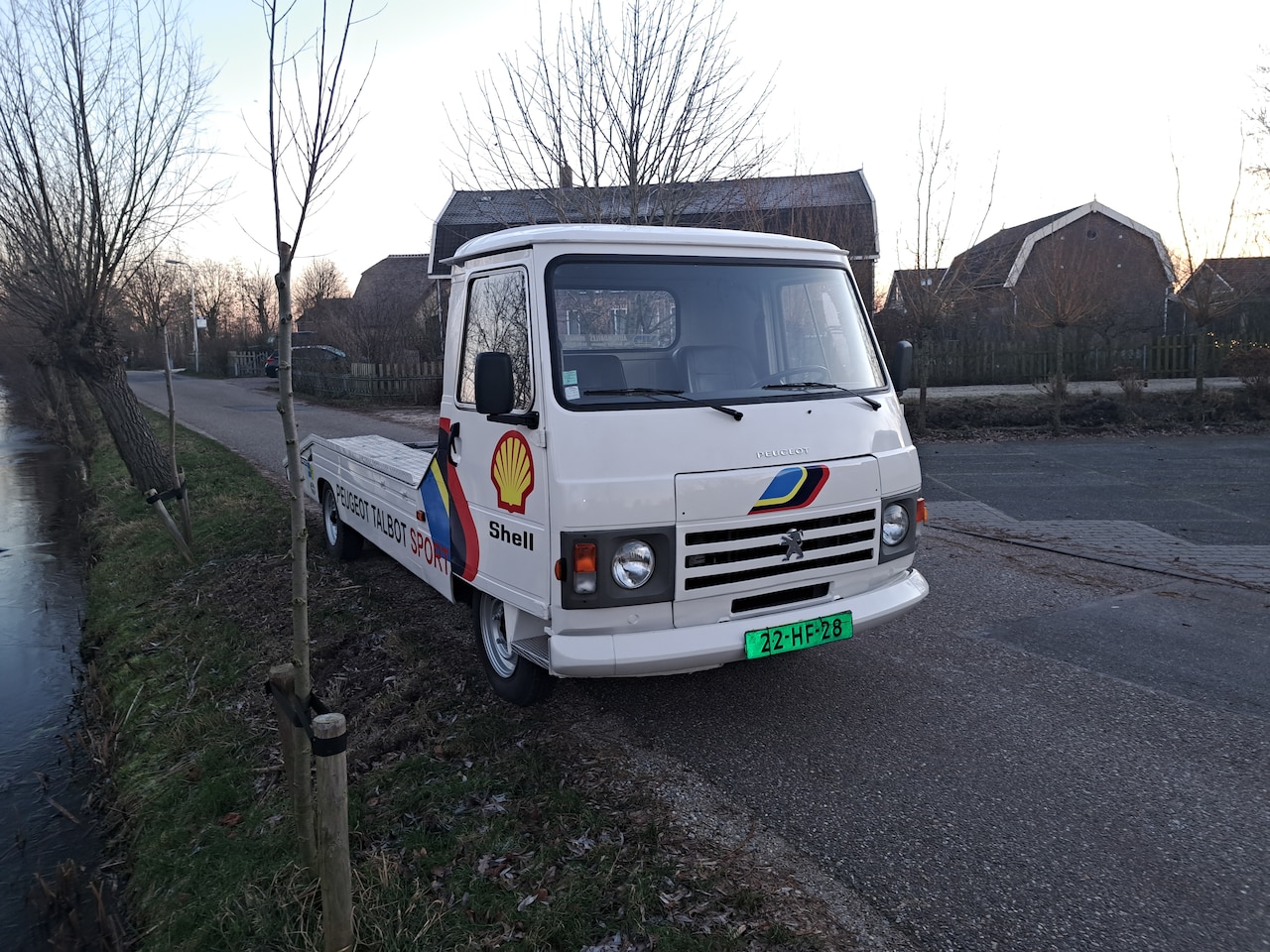 Peugeot J-5/J-9 - Heuliez Autotransporter - AutoWereld.nl