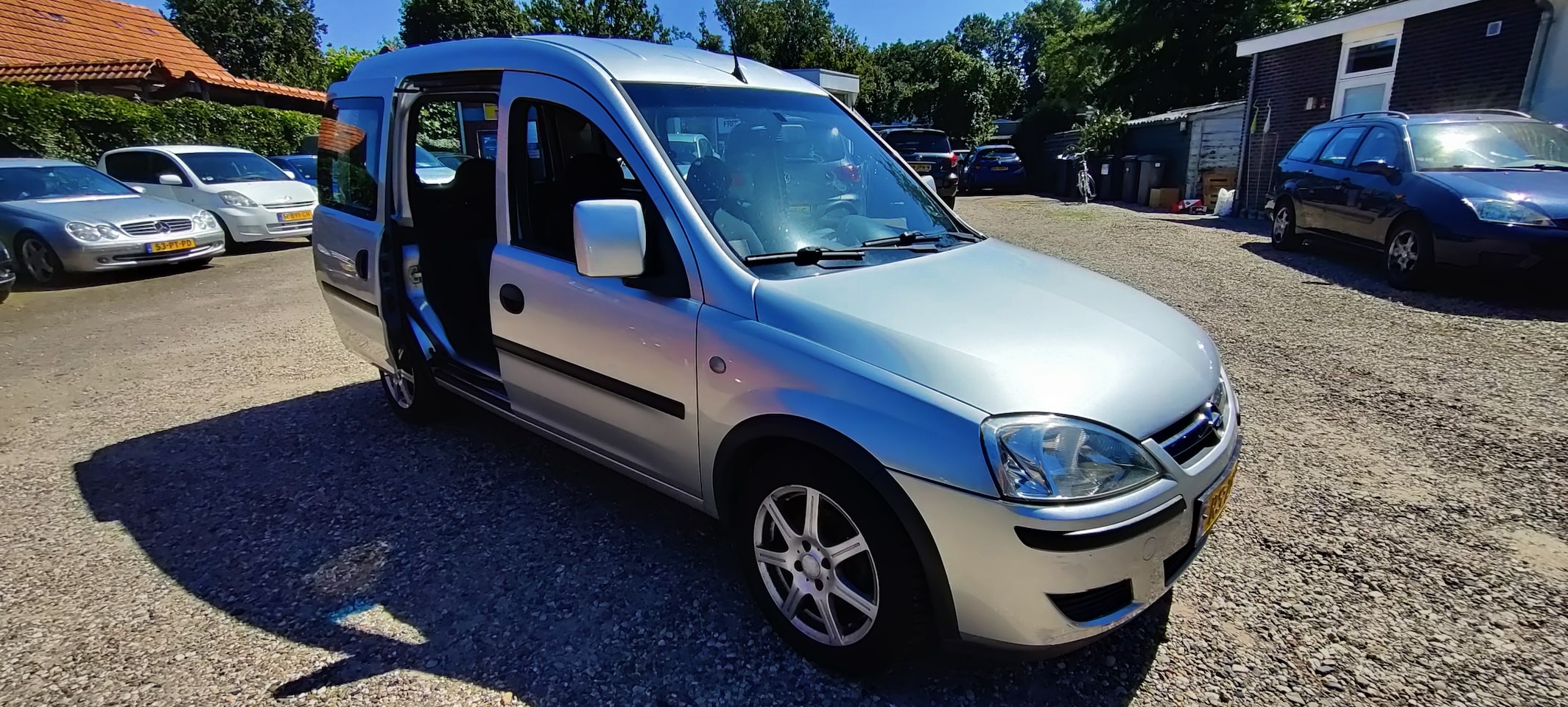 Opel Tour - 1.3 CDTI Enjoy 2 schuifdeuren, trekhaak, airco.