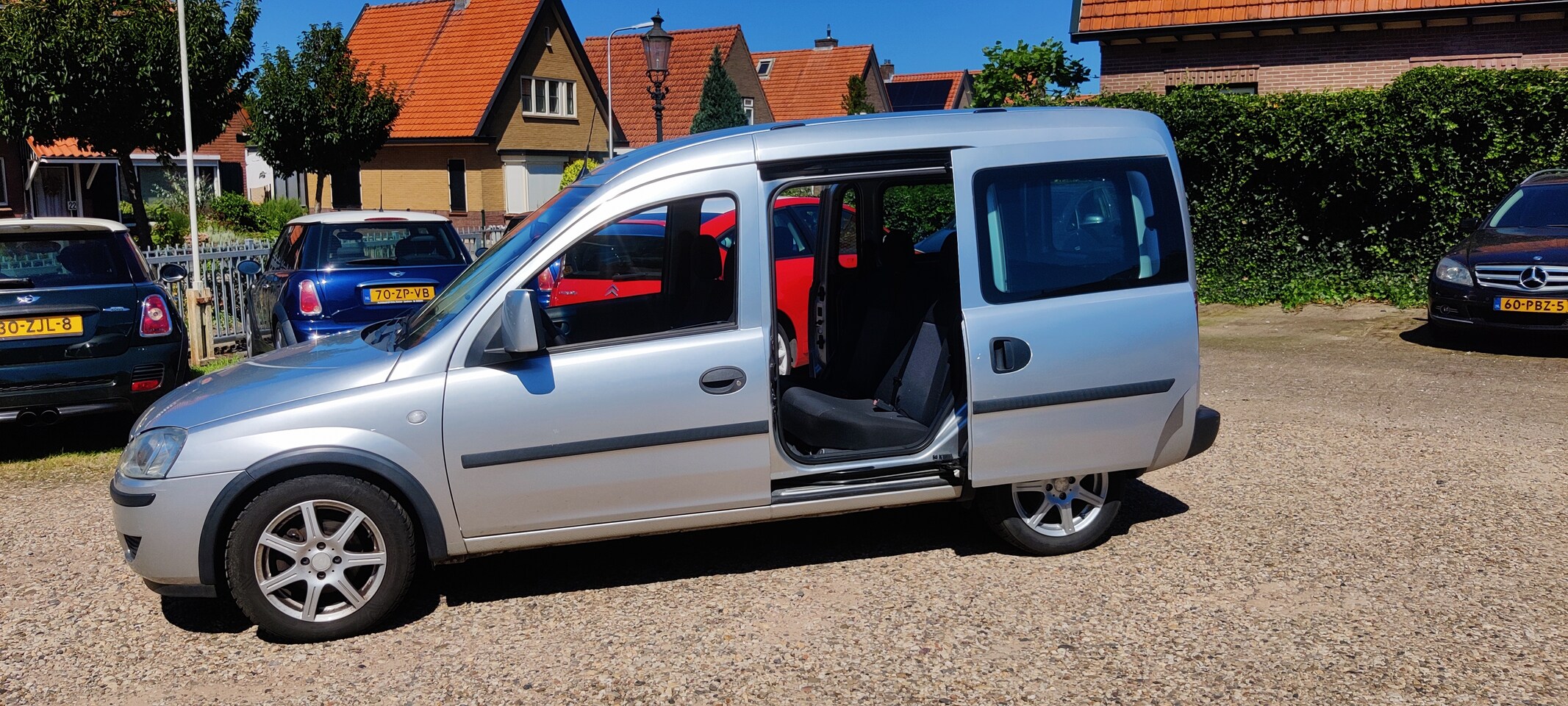 Opel Tour - 1.3 CDTI Enjoy 2 schuifdeuren, trekhaak, airco.