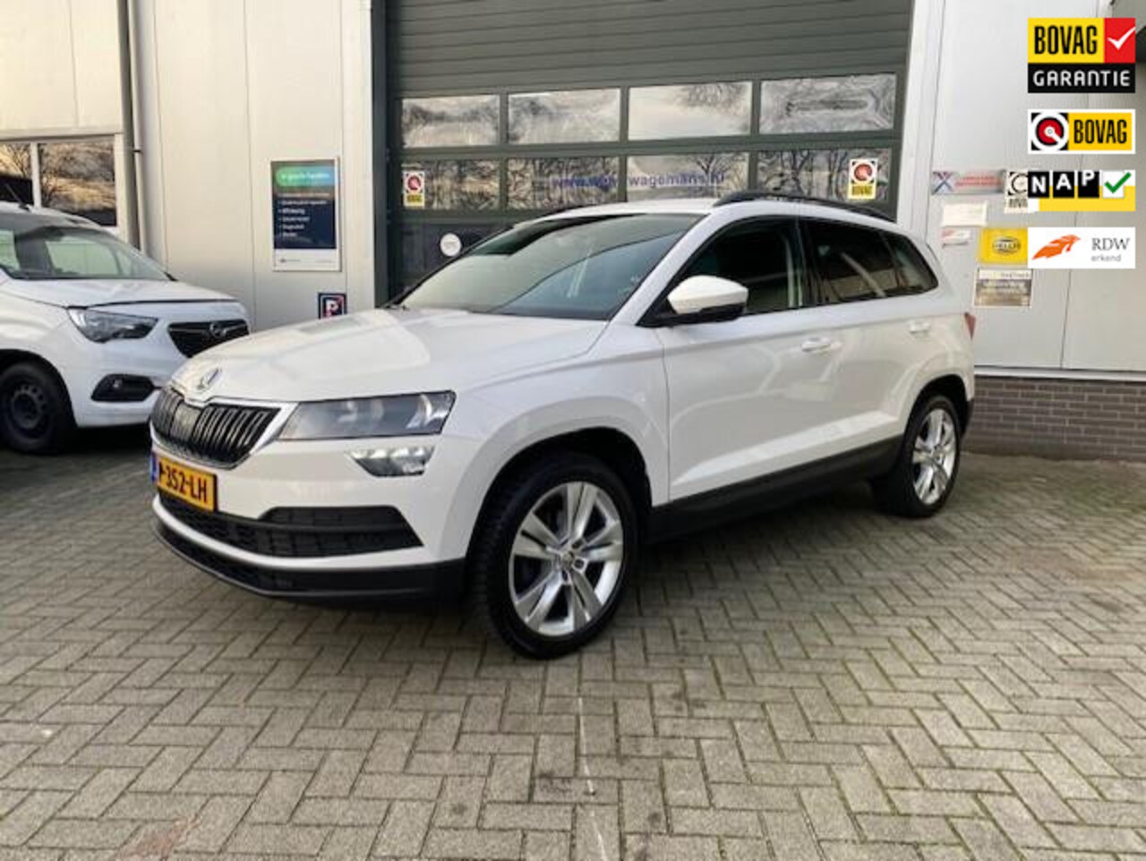 Skoda Karoq - 1.5 TSI ACT Style DSG,Cruis Control ,Climate control,Navi - AutoWereld.nl