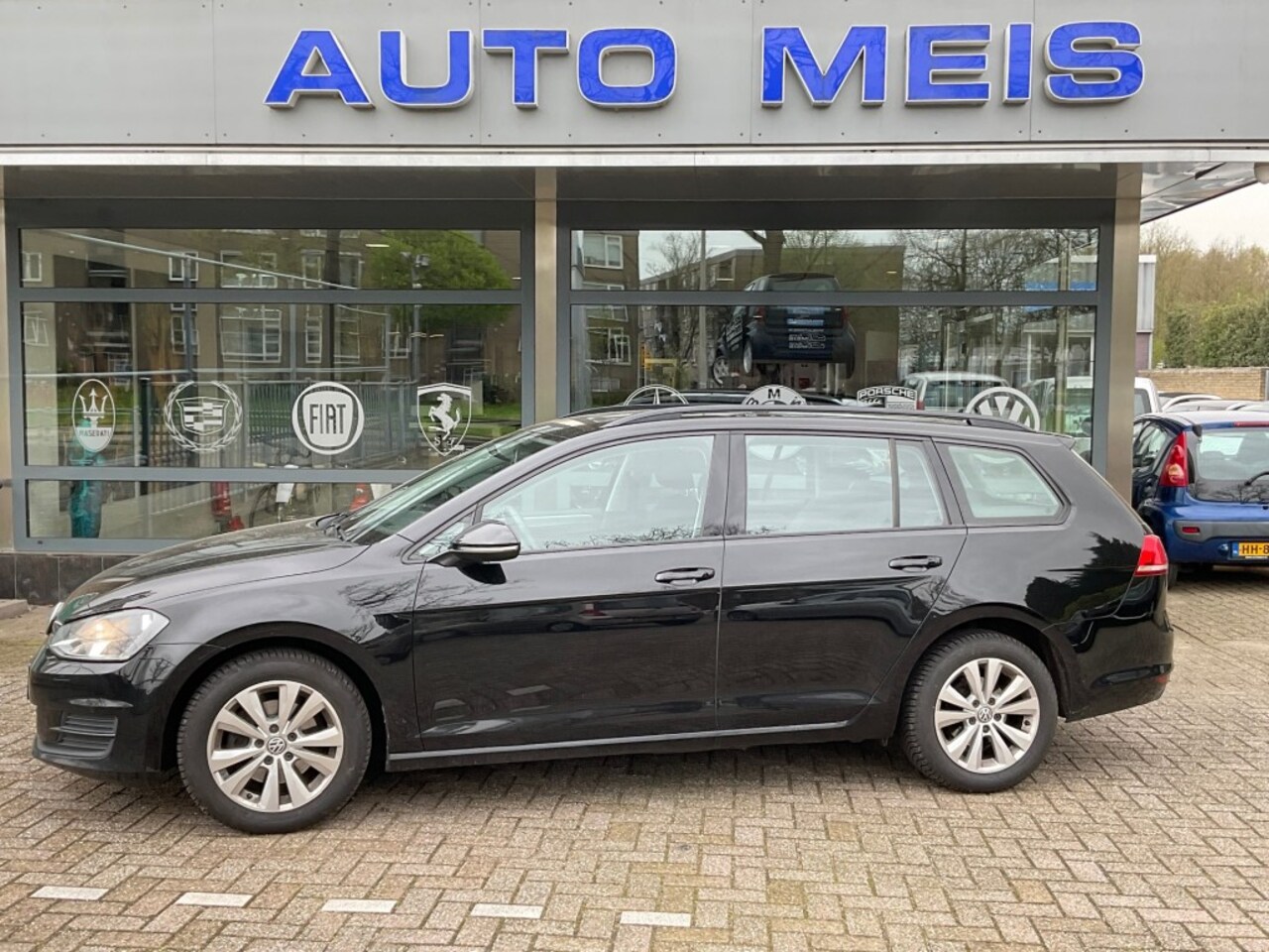 Volkswagen Golf - 1.6 TDI Highline 1.6 TDI HIGHLINE - AutoWereld.nl