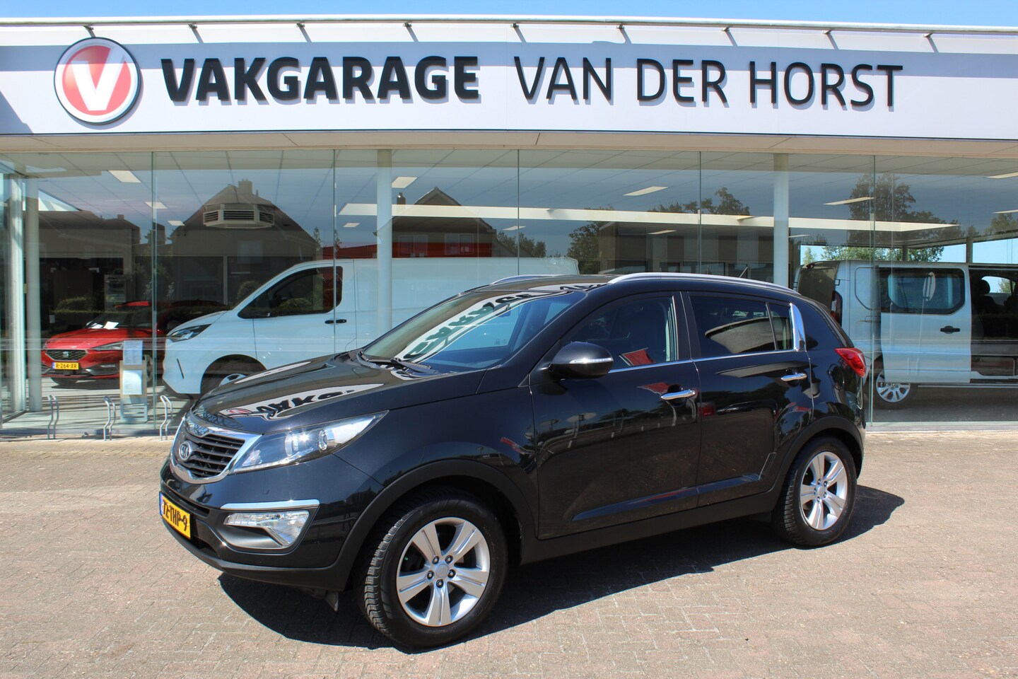 Kia Sportage - 135pk 1.6 GDI X-ecutive Plus Pack , Climate control , Cruise control Elek.ramen V+A - AutoWereld.nl