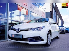 Toyota Auris Touring Sports - 1.8 Hybrid Tendance Sensoren voor en achter