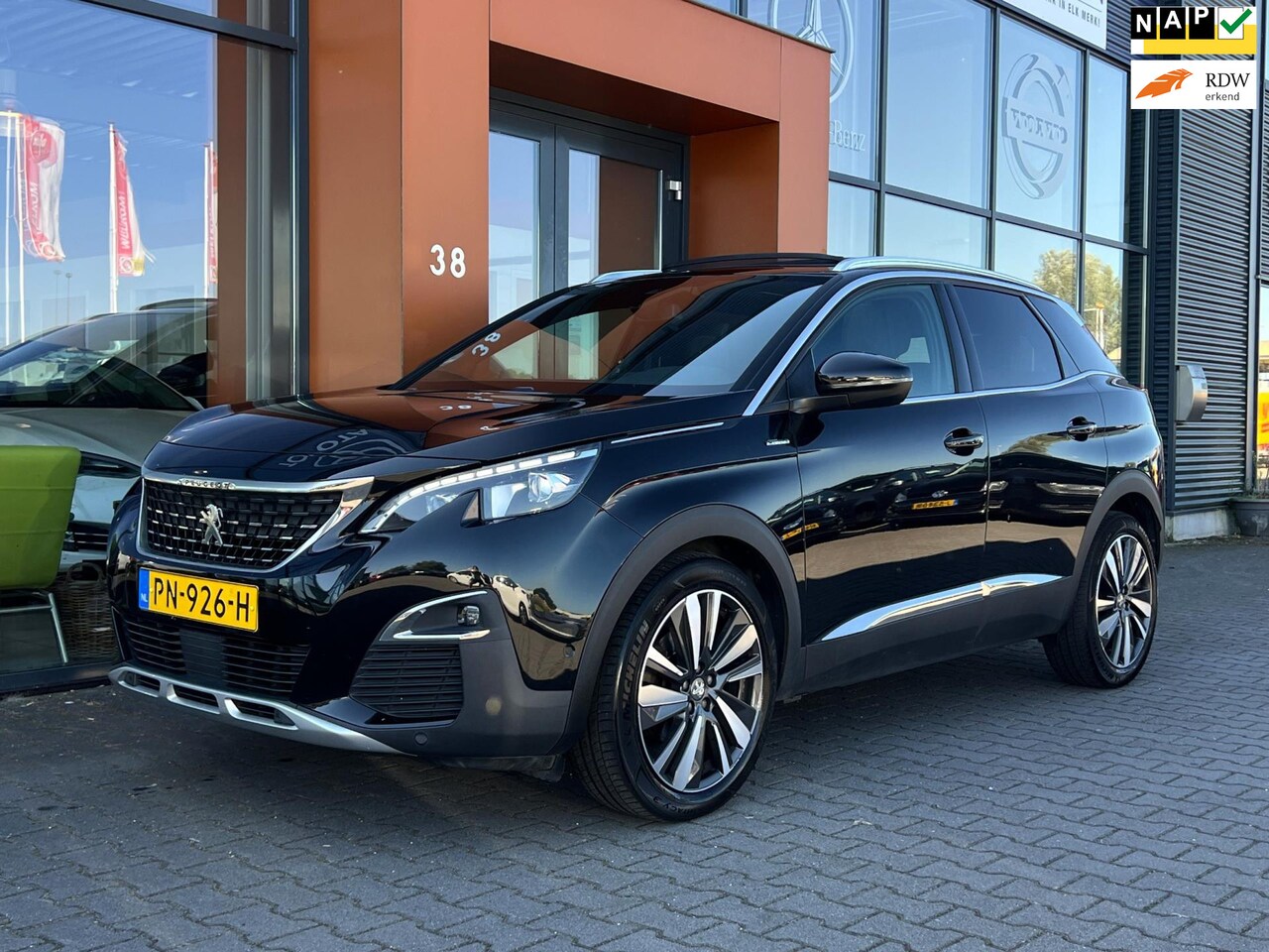 Peugeot 3008 - 1.2 PureTech GT Line|Panodak|Carplay|Camera|NAP - AutoWereld.nl