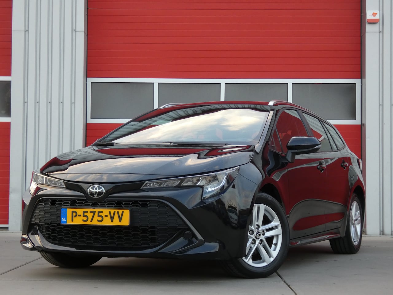 Toyota Corolla Touring Sports - 1.2 Turbo Active/ lage km/ trekhaak! - AutoWereld.nl