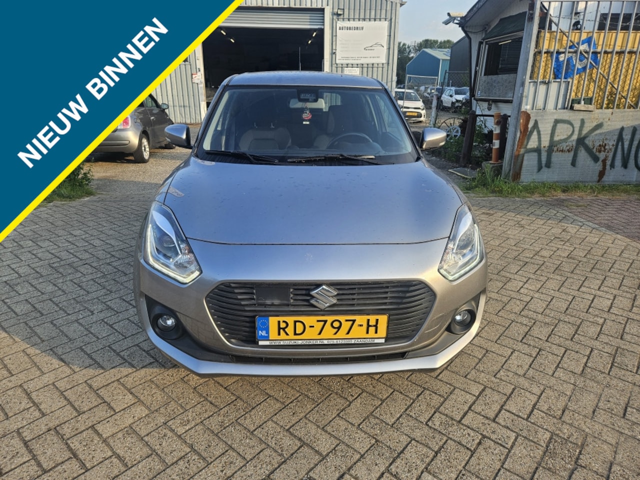 Suzuki Swift - 1.2 Stijl Smart Hybr - AutoWereld.nl