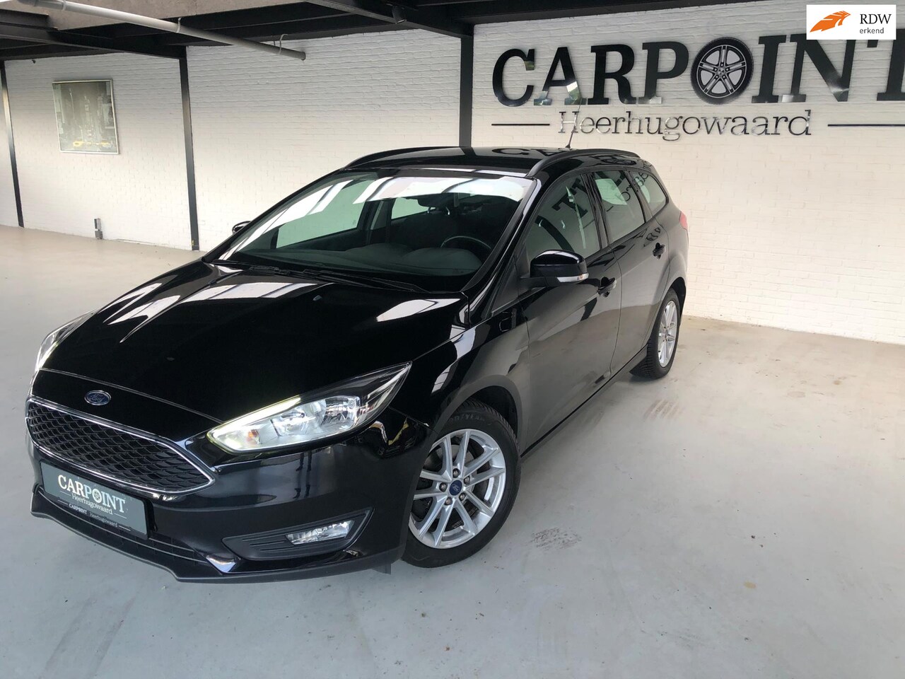 Ford Focus Wagon - 1.0 Titanium Edition 2015 125PK Navi Cruise Led Stuurverwarming Parkpilot Clima - AutoWereld.nl