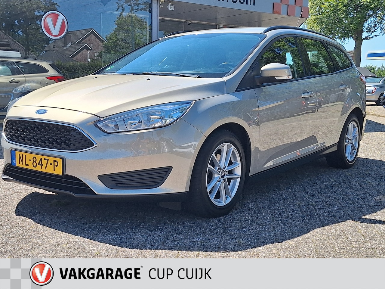 Ford Focus Wagon - 1.0 Trend Station, Climate Control - Navigatie - Cruise control + Speedlimiter -Parkeersen - AutoWereld.nl