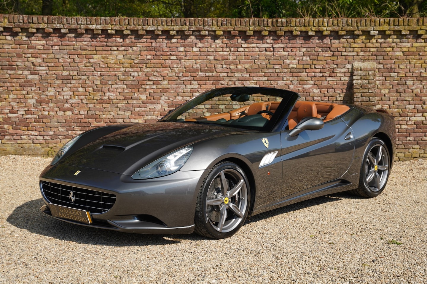 Ferrari California - 4.3 Ferrari dealer and renowned specialist maintained, Correct maintenance history, Leathe - AutoWereld.nl