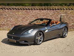 Ferrari California - 4.3 dealer and renowned specialist maintained, Correct maintenance history, Leather folder