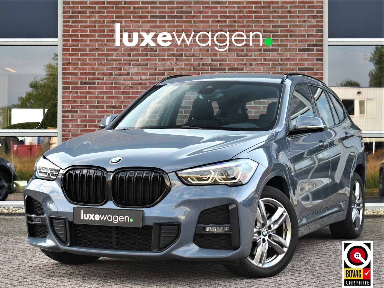 BMW X1 - xDrive25e 220pk M-Sport Stormbay LED El-klep DAB - AutoWereld.nl