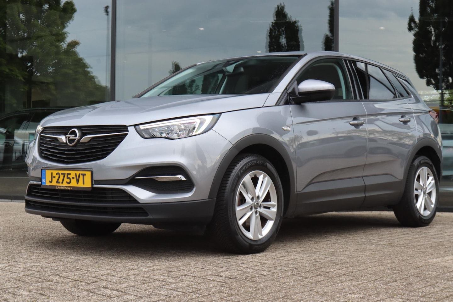 Opel Grandland X - 1.2 130PK TURBO *DEALER ONDERH.* | LED | CARPLAY | STOEL- & STUURVERWARMING - AutoWereld.nl