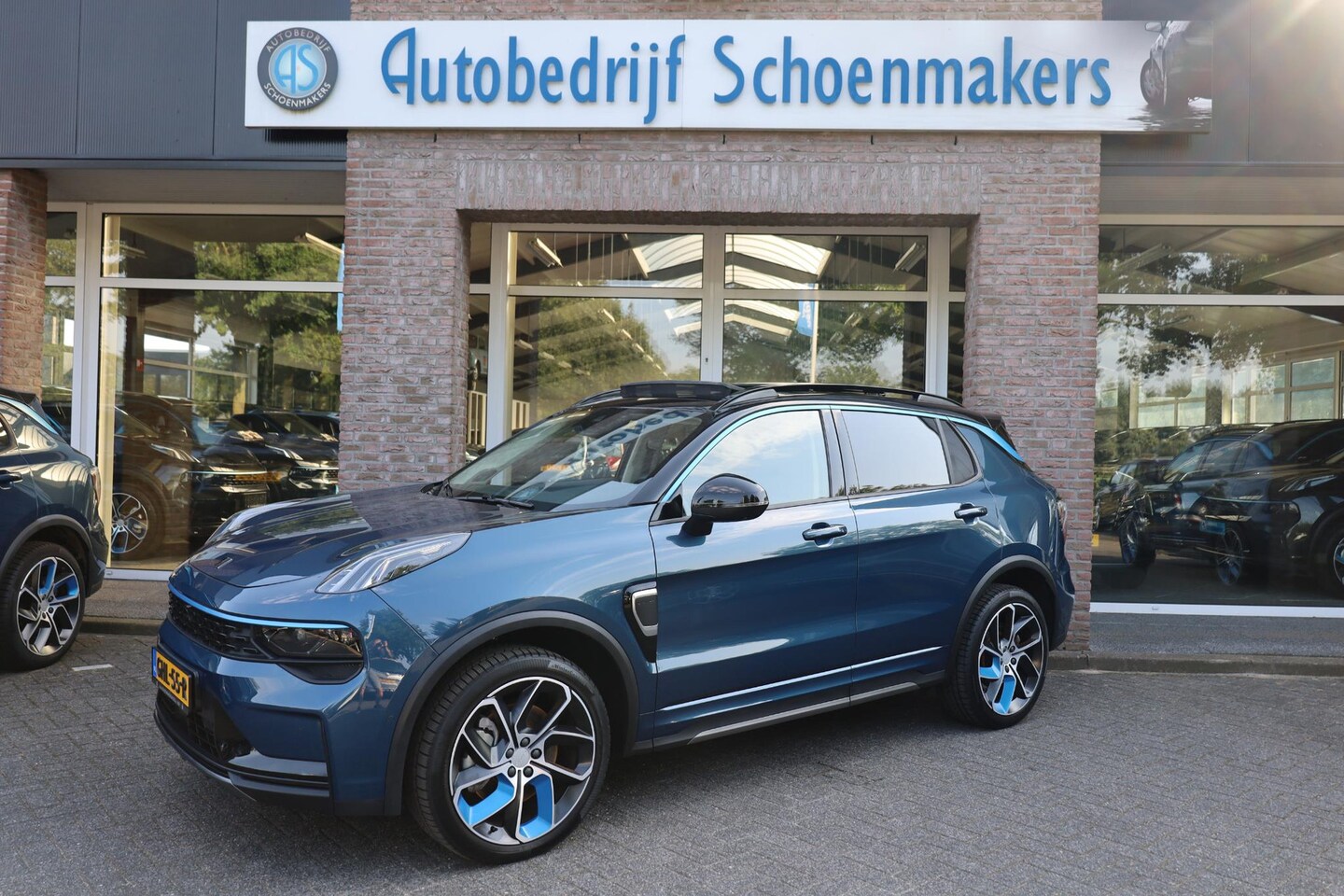 Lynk & Co 01 - 1.5 261PK! 360-CAMERA PANO/SCHUIF INFINITY DAB NAVI CARPLAY STOELVERWARMING ELEK.ACHTERKLE - AutoWereld.nl