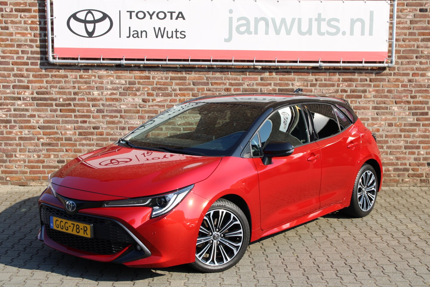 Toyota Corolla - 2.0 Hybrid Style Bi-Tone | BSM | PDC - AutoWereld.nl