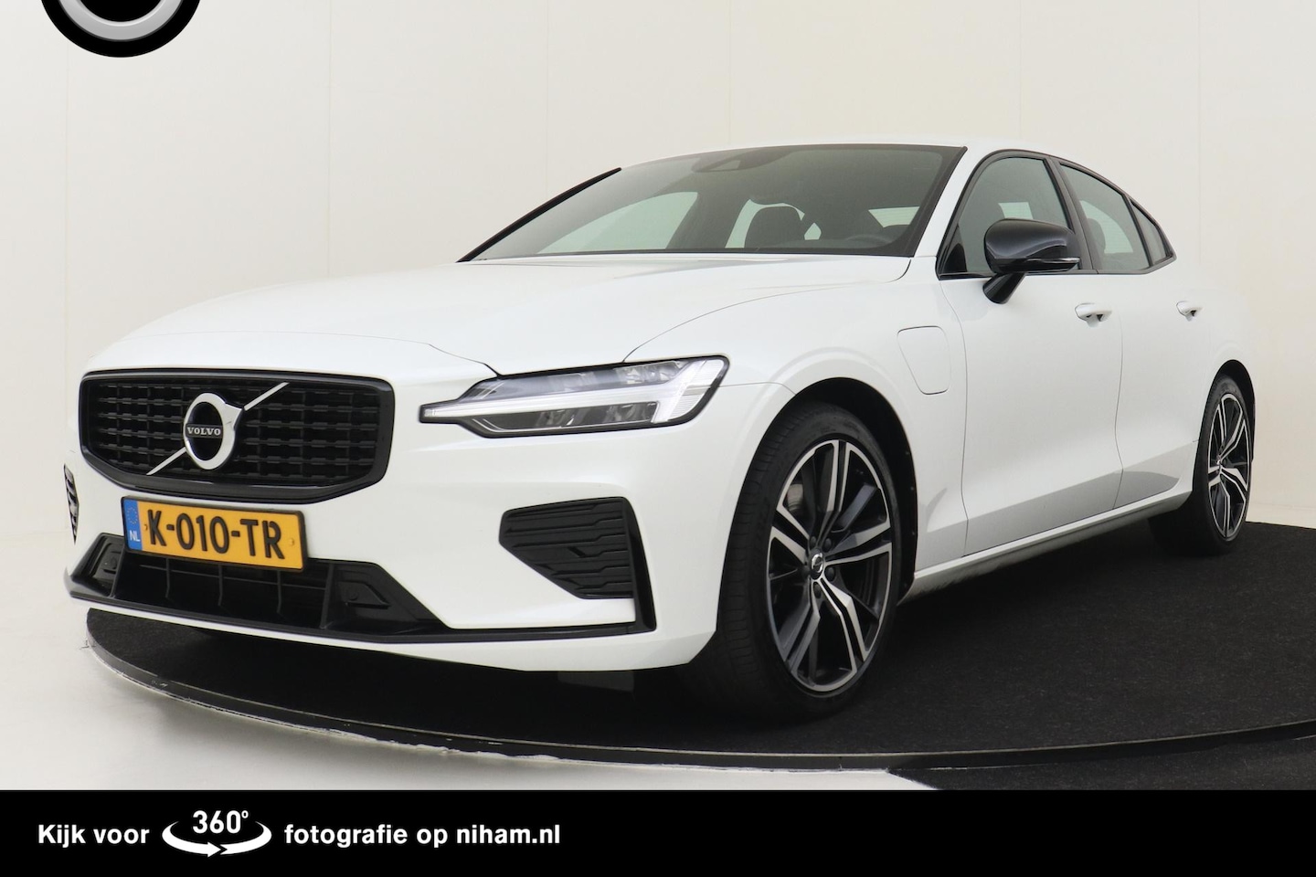 Volvo S60 - RECHARGE T6 AWD R-DESIGN -HK-AUDIO|CLIMATE|CAMERA|ADAP.CRUISE|BLIS - AutoWereld.nl