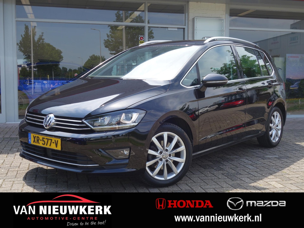 Volkswagen Golf Sportsvan - 1.4 TSI Automaat Highline | Navi | Parkeersenoren | Trekhaak - AutoWereld.nl