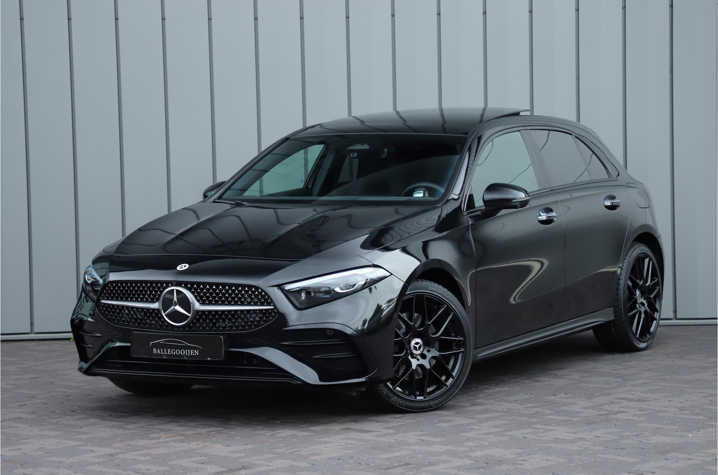 Mercedes-Benz A-klasse - 250 e AMG Aut8 | 218PK | Pano | Keyles-go | Head-up | Sfeerverlichting | Memory | 360° Cam - AutoWereld.nl