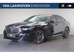 BMW 5-serie - 520i M Sport Automaat / Parking Assistant Professional / Adaptieve LED / Stoelventilatie /