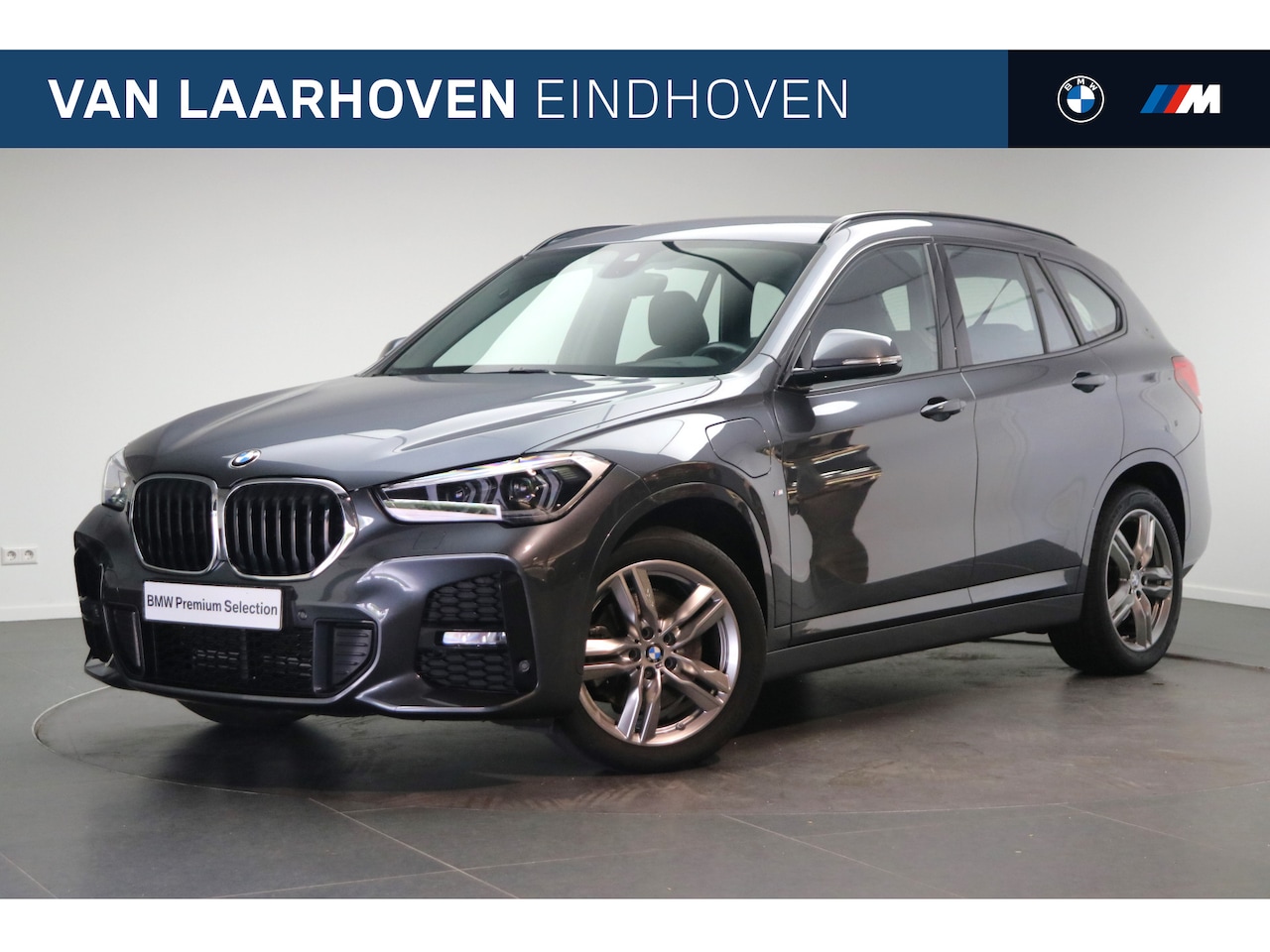 BMW X1 - xDrive25e Executive M Sport Automaat / Sportstoelen / Stoelverwarming / LED / Cruise Contr - AutoWereld.nl