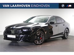 BMW i5 - eDrive40 M Sport 84 kWh / Panoramadak / Parking Assistant Plus / Adaptieve LED / Stoelvent