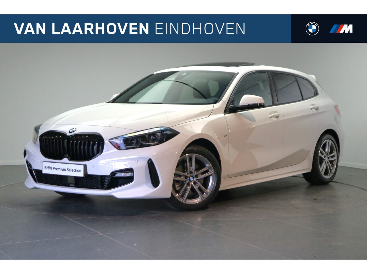 BMW 1-serie - 118i High Executive M Sport Automaat / Panoramadak / Adaptieve LED / Sportstoelen / Parkin - AutoWereld.nl