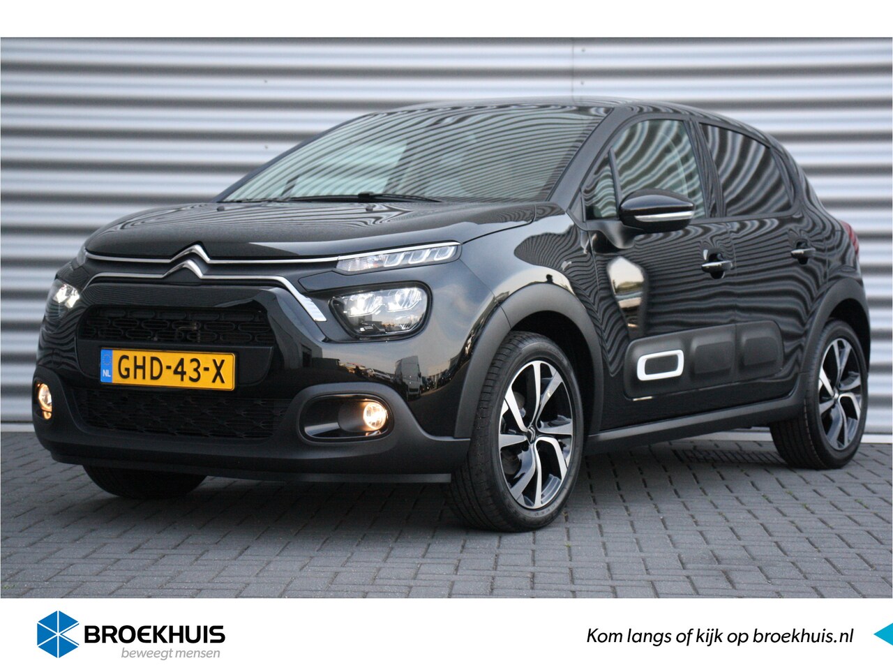 Citroën C3 - 1.2 PURETECH 82PK MAX / NAVI / CLIMA / LEDER / FULL-LED / PDC / 17" LMV / KEYLESS / CAMERA - AutoWereld.nl