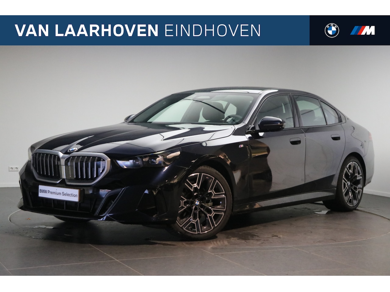 BMW 5-serie - 520i M Sport Automaat / Panoramadak / Parking Assistant Professional / Stoelventilatie / A - AutoWereld.nl