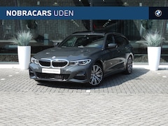 BMW 3-serie Touring - 330e High Executive M Sport Automaat / Panoramadak / Trekhaak / Sportstoelen / Stoelverwar