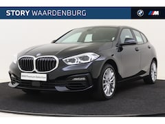 BMW 1-serie - 120i Automaat / Adaptieve LED / PDC voor + achter / Live Cockpit Professional / Airconditi