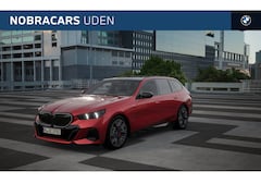 BMW 5-serie Touring - 530e High Executive M Sport Automaat / Panoramadak / Trekhaak / Parking Assistant Professi