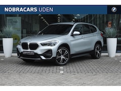 BMW X1 - sDrive20i Executive Automaat / Sportstoelen / LED / Head-Up / Cruise Control / PDC achter