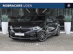 BMW 1-serie - 118i M Sport Automaat / Panoramadak / Sportstoelen / LED / M Sportonderstel / Parking Assi