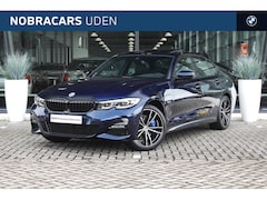 BMW 3-serie - 320e High Executive M Sport Automaat / Trekhaak / Schuifdak / Stoelverwarming / lederen be