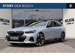 BMW i5 Touring - M60 xDrive High Executive 84 kWh / Panoramadak / Trekhaak / Adaptief M Onderstel Professio