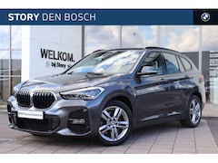 BMW X1 - xDrive25e High Executive M Sport Automaat / Sportstoelen / LED / Park Assistant / Navigati