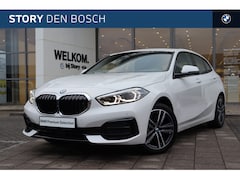 BMW 1-serie - 118i Sport Line Automaat / Sportstoelen / LED / Live Cockpit Professional / Stoelverwarmin