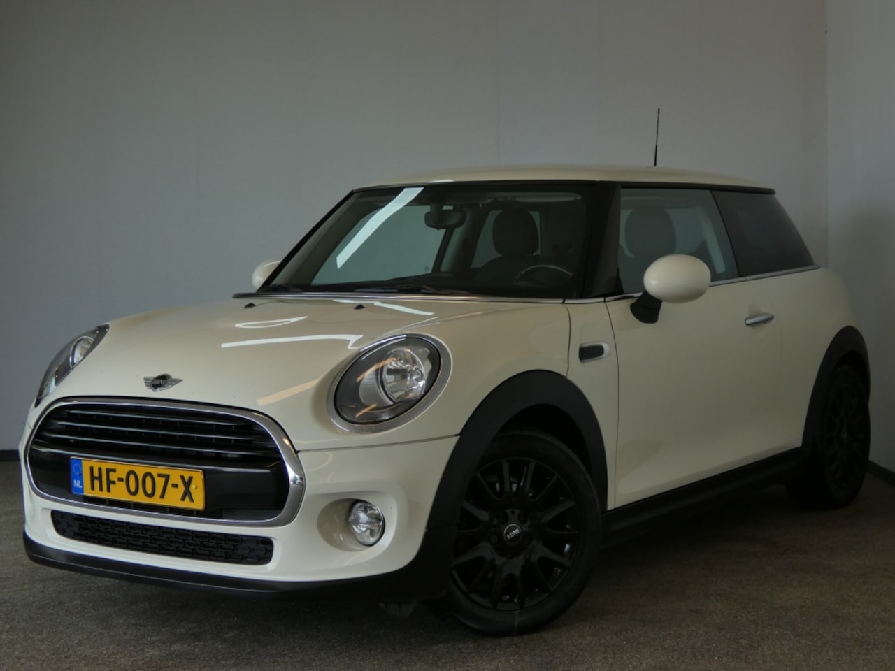 MINI Cooper - Mini 1.5 Business - AutoWereld.nl