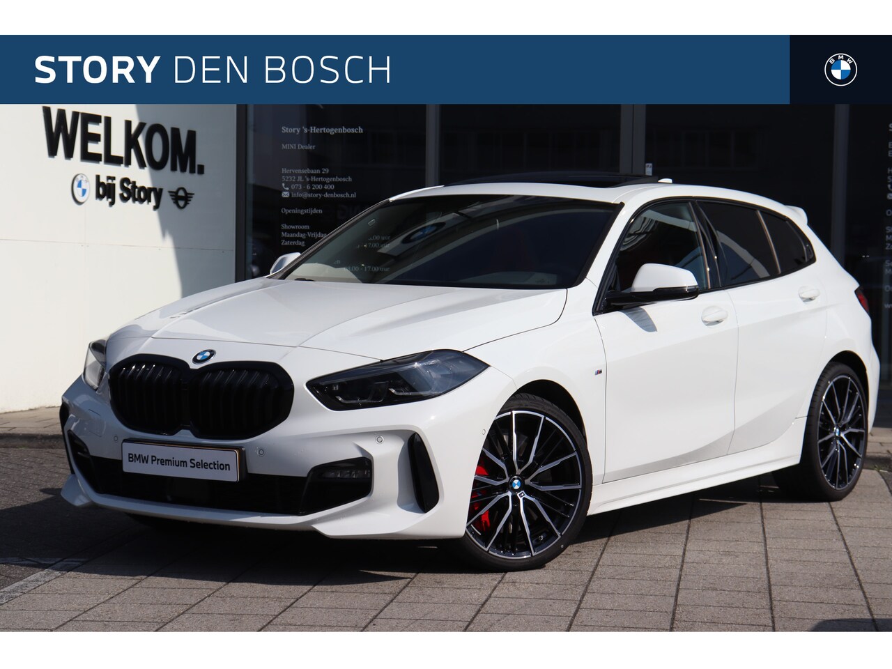 BMW 1-serie - 118i M Sport Automaat / Panoramadak / Adaptieve LED / M Sportstoelen / Parking Assistant / - AutoWereld.nl