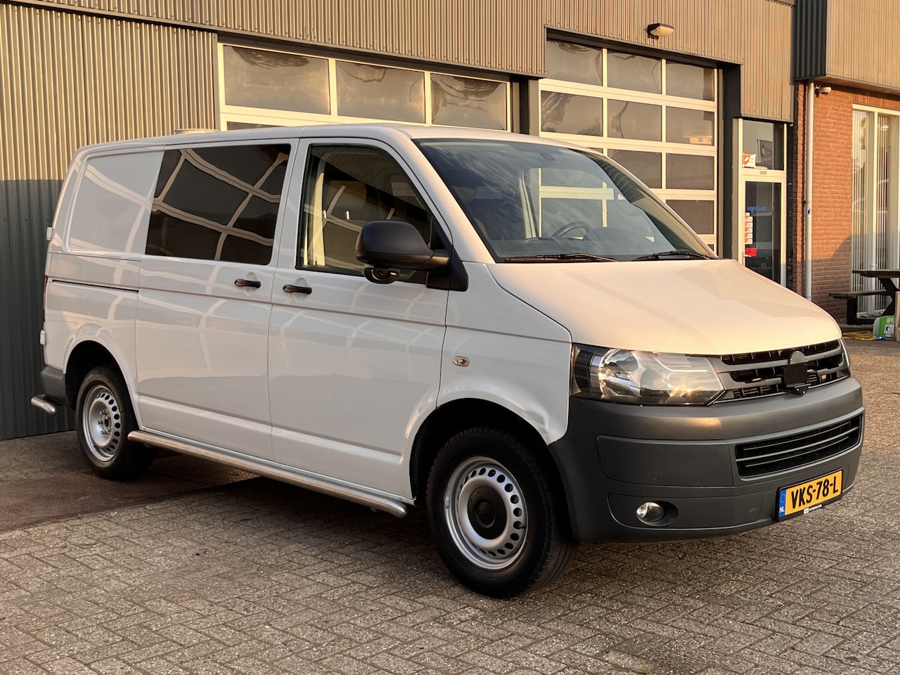 Volkswagen Transporter - 2.0 TDI L1H1 Marge Btw vrij 140pk Dsg Automaat Airco Trekhaak 2500kg Cruise controle Parke - AutoWereld.nl