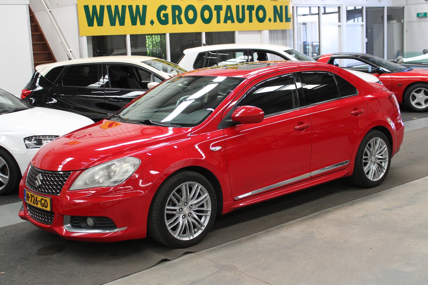 Suzuki Kizashi - 2.4 Sport Schuif-/kanteldak, Airco, Cruise control - AutoWereld.nl