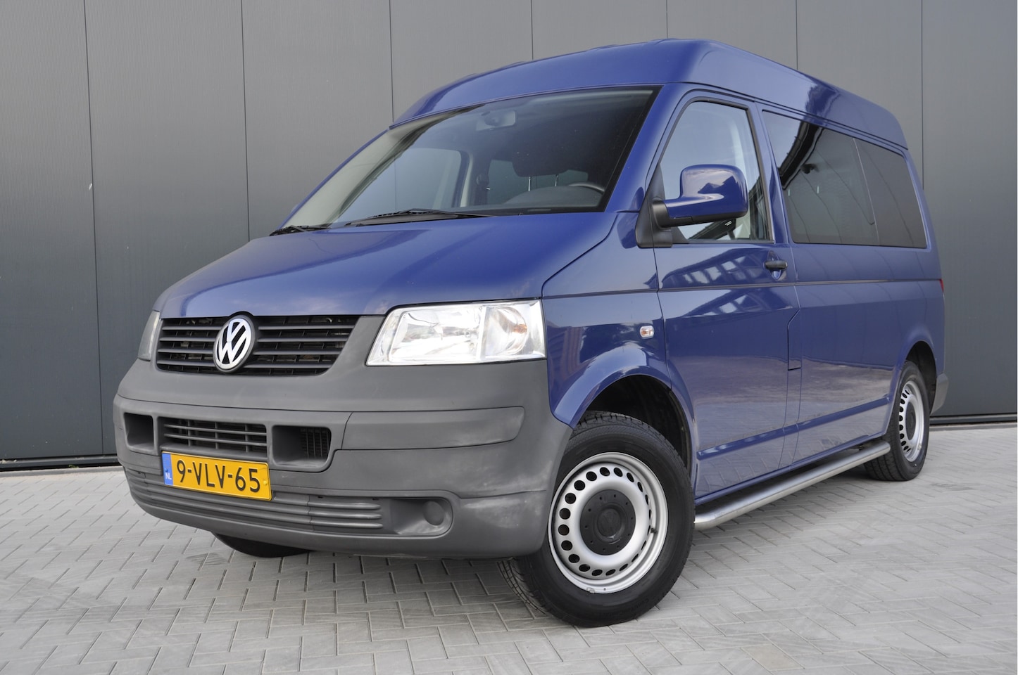 Volkswagen Transporter - 2.5 TDI 300 DC Rolstoelbus met lift - AutoWereld.nl