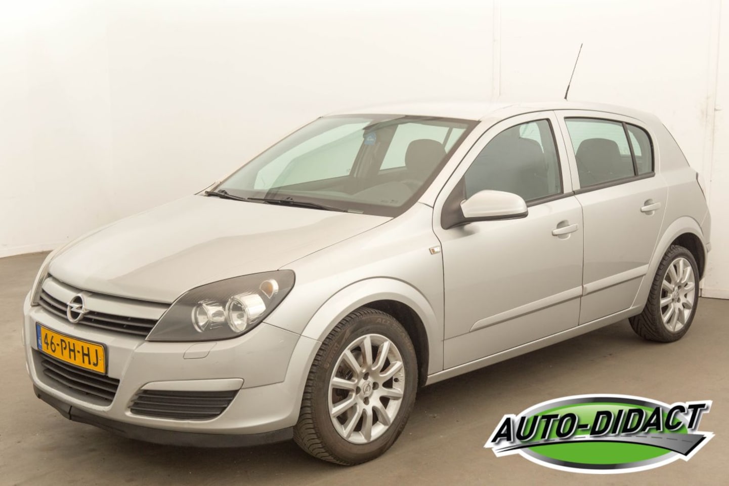 Opel Astra - 1.6 Airco Enjoy - AutoWereld.nl