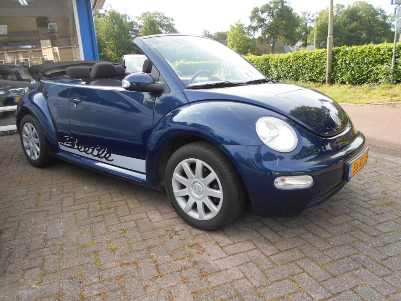 Volkswagen Beetle Cabriolet - Cabriolet 2.0i Turijn Comfort   NL-auto met logische km's !!! - AutoWereld.nl