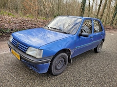 Peugeot 205 - 205 1.1 FOREVER E2