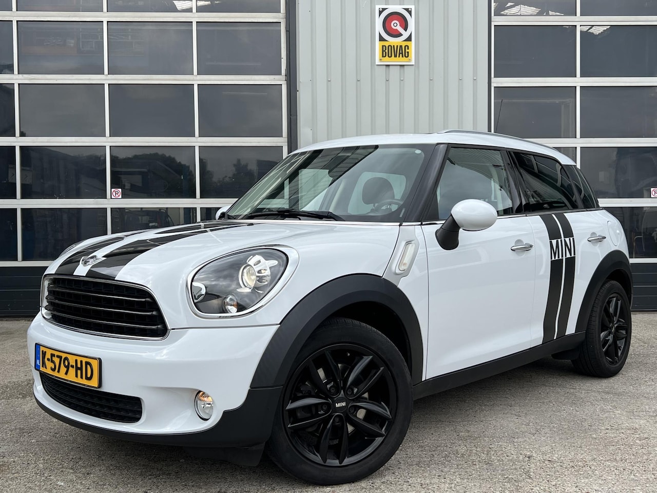 MINI Countryman - Mini 1.6 One Chili Xenon / Panodak / navigatie - AutoWereld.nl