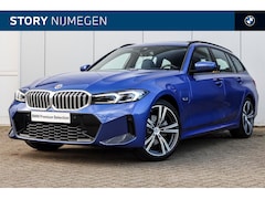 BMW 3-serie Touring - 330e xDrive High Executive M Sport Automaat / M 50 Jahre uitvoering / Panoramadak / Sports