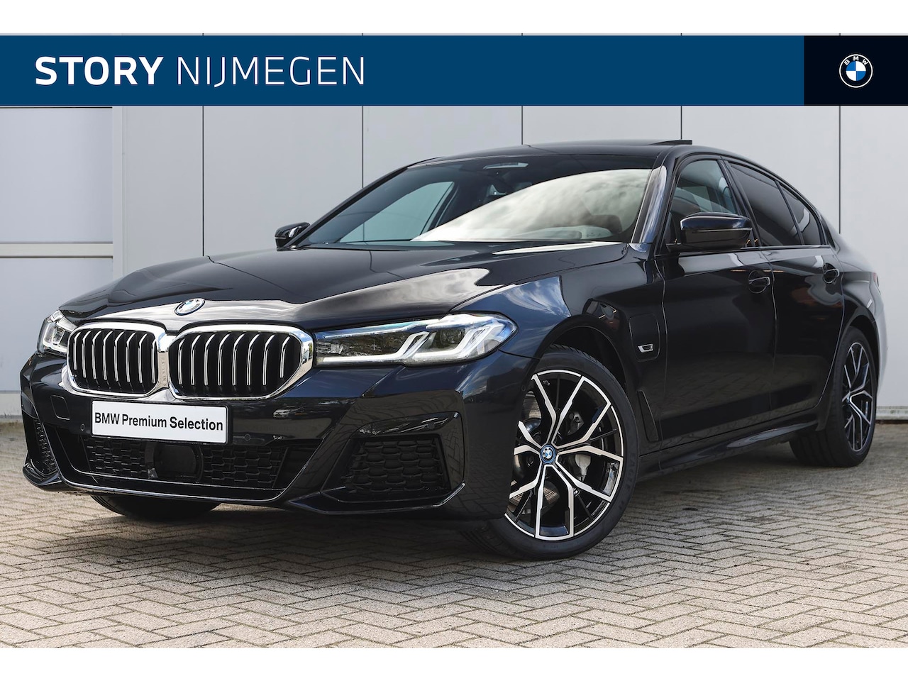 BMW 5-serie - 530e xDrive High Executive M Sport Automaat / Schuif-kanteldak / Adaptieve LED / Parking A - AutoWereld.nl